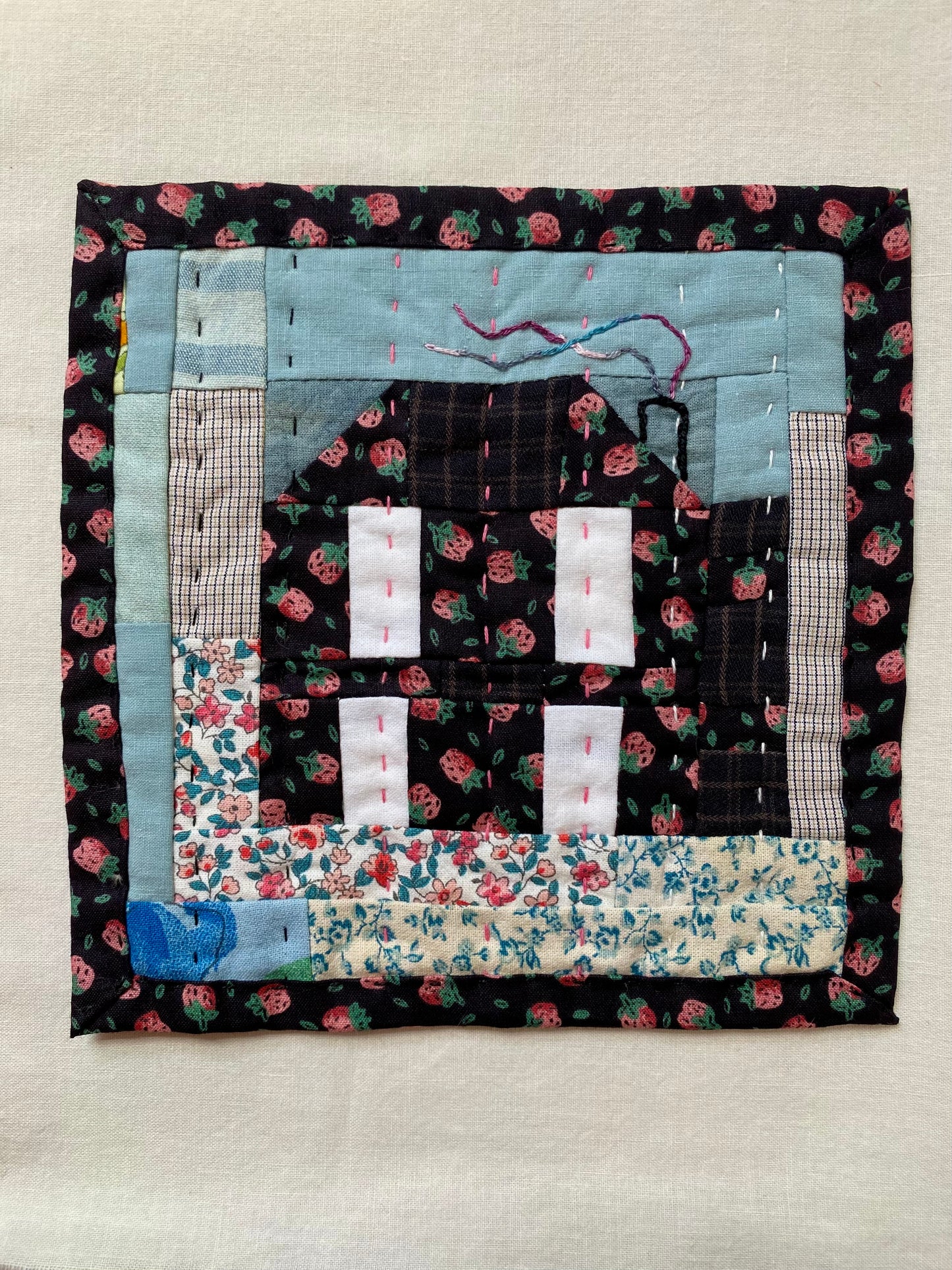 Strawberry Farmhouse Mug Rug