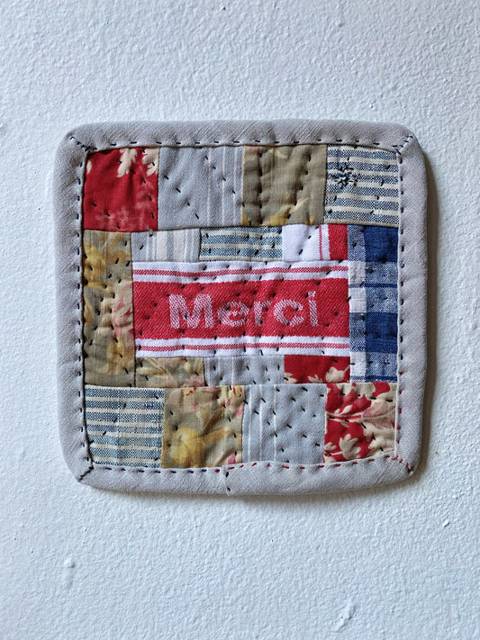 ‘Merci’ Grande Mug Rug 02