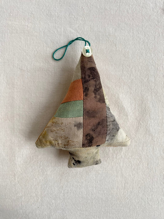 Zero-Waste Tree Ornament 010